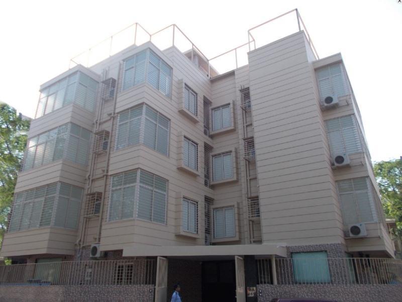 Oyo 16703 Hotel The Platinum Kolkata Exterior photo
